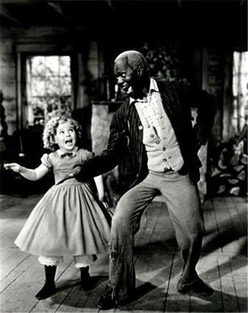 爆料娱乐圈偷拍事件视频,隐私边界何在？